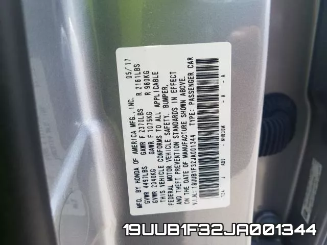 19UUB1F32JA001344 фото 2
