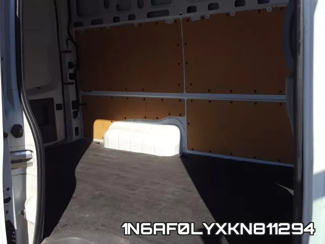 1N6AF0LYXKN811294 фото 7