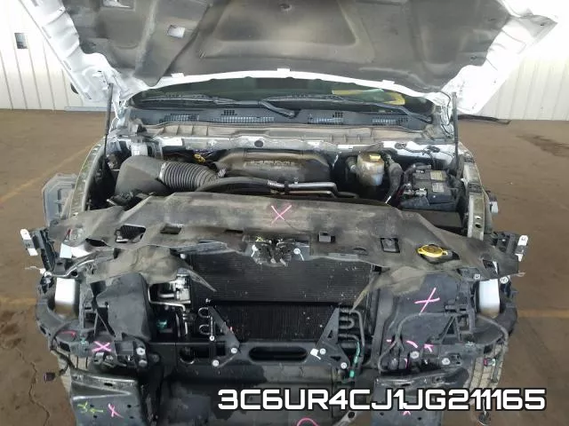3C6UR4CJ1JG211165 фото 8