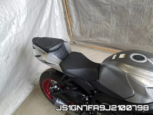 JS1GN7FA9J2100798 фото 7
