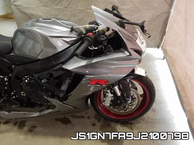 JS1GN7FA9J2100798 фото 10