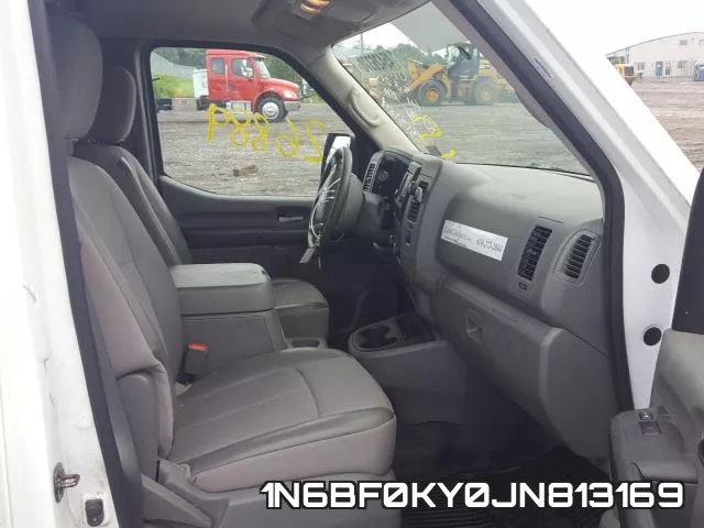 1N6BF0KY0JN813169 фото 6