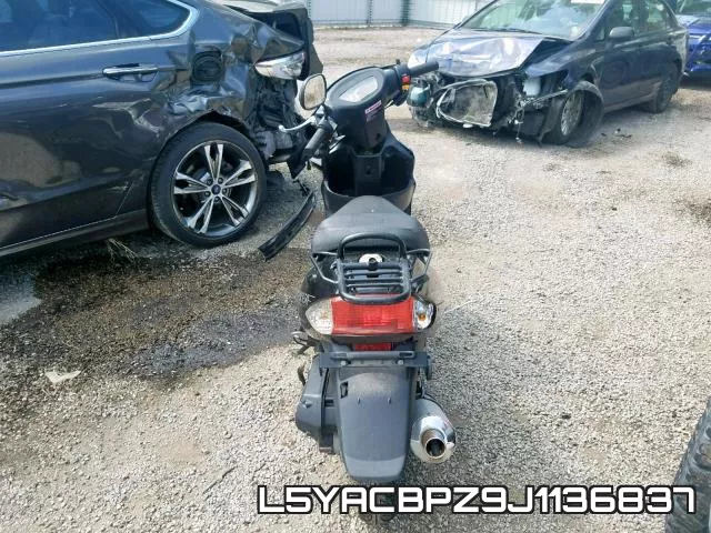 L5YACBPZ9J1136837 фото 7