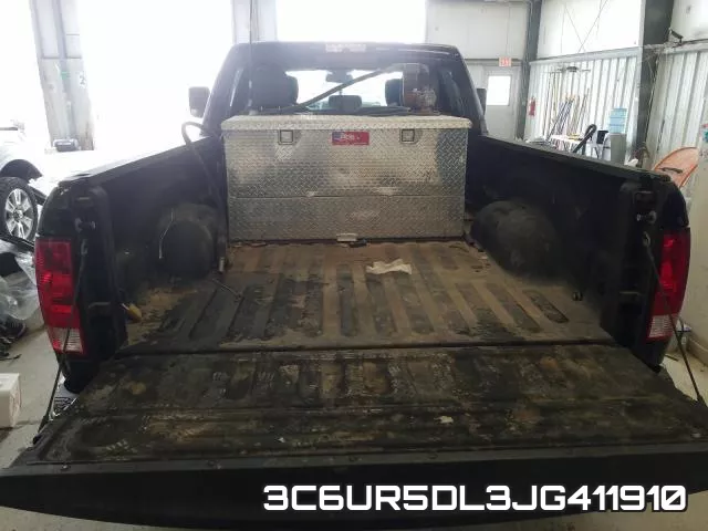 3C6UR5DL3JG411910 фото 10
