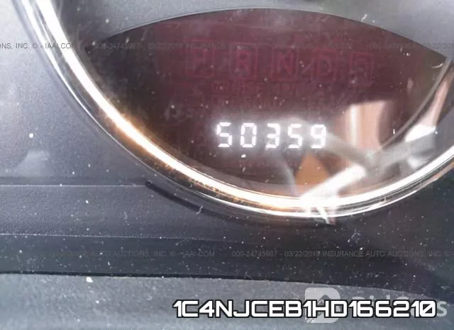 1C4NJCEB1HD166210 фото 8