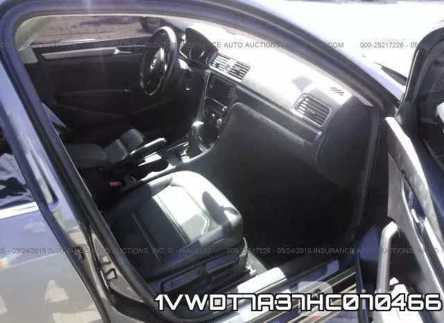 1VWDT7A37HC070466 фото 6