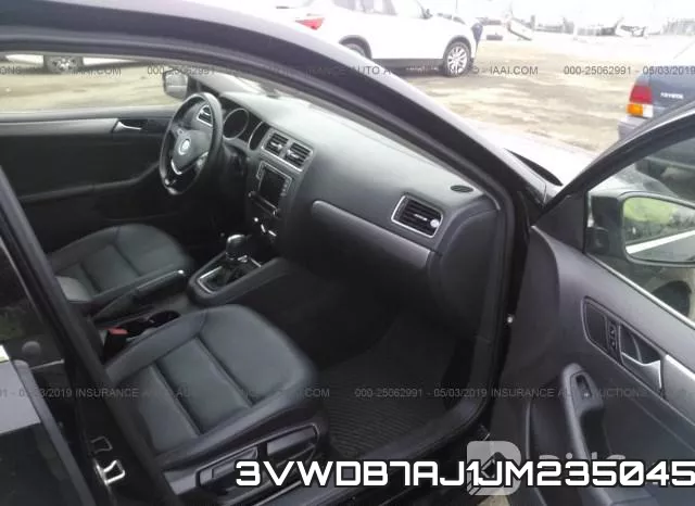 3VWDB7AJ1JM235045 фото 6