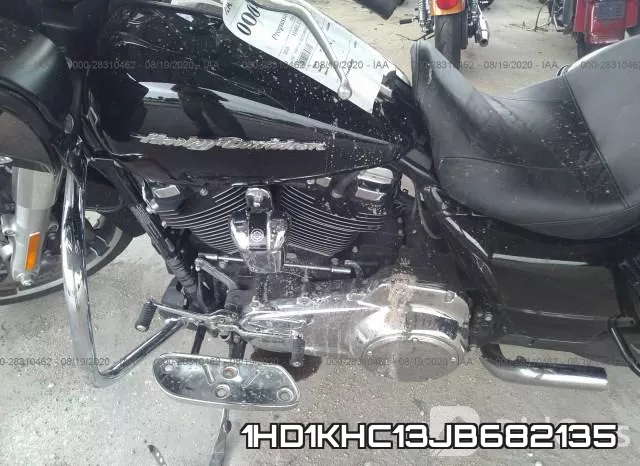 1HD1KHC13JB682135 фото 10