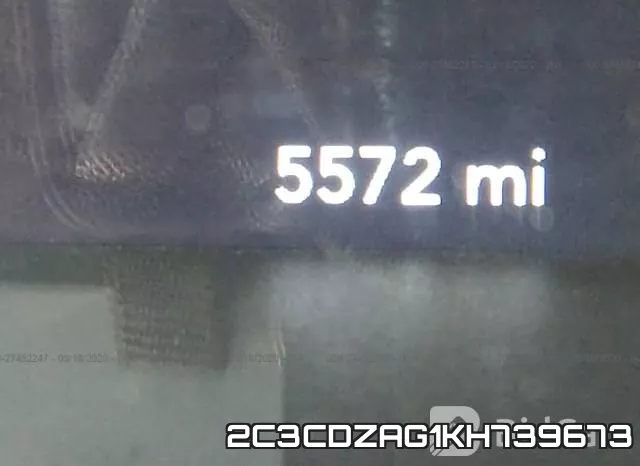 2C3CDZAG1KH739673 фото 8