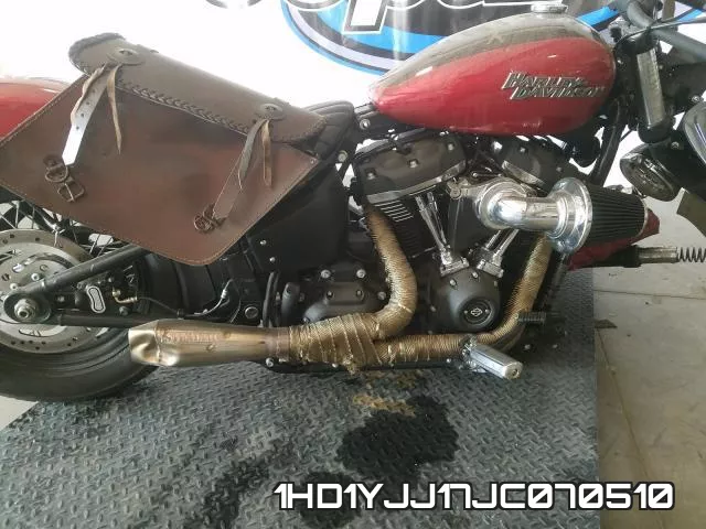 1HD1YJJ17JC070510 фото 8