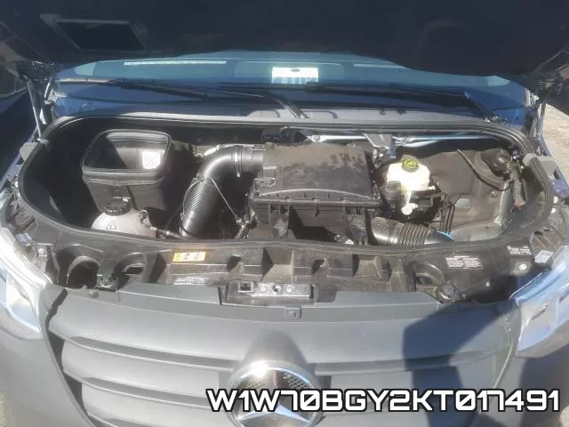 W1W70BGY2KT017491 фото 8