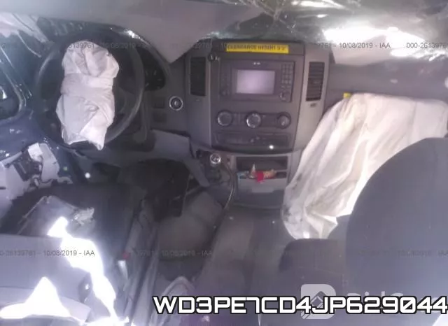 WD3PE7CD4JP629044 фото 6