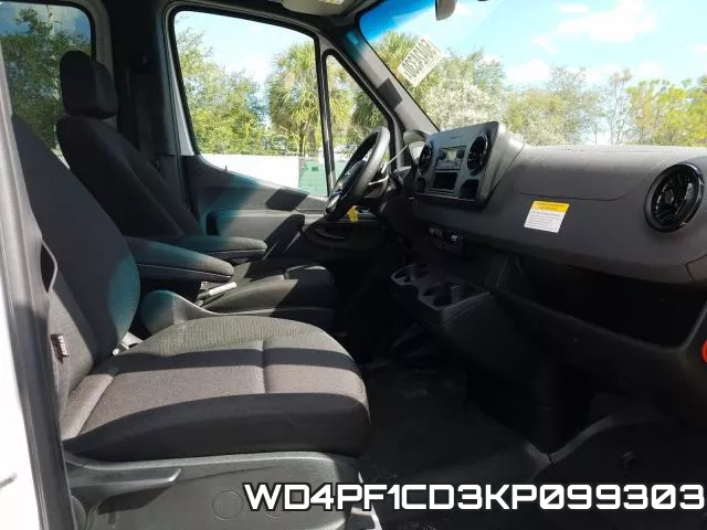 WD4PF1CD3KP099303 фото 5