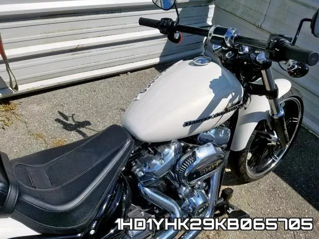 1HD1YHK29KB065705 фото 6