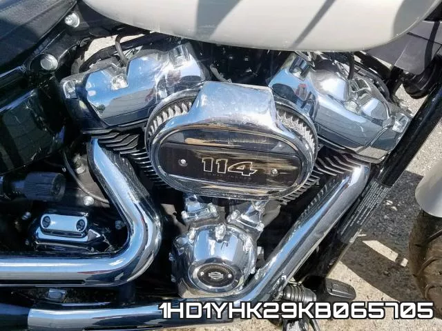 1HD1YHK29KB065705 фото 8