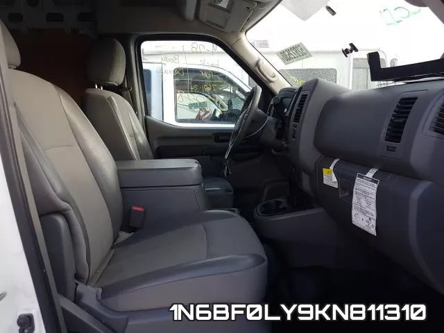 1N6BF0LY9KN811310 фото 6