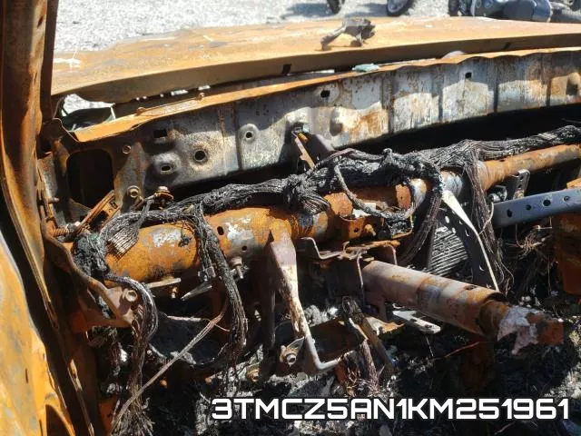 3TMCZ5AN1KM251961 фото 9