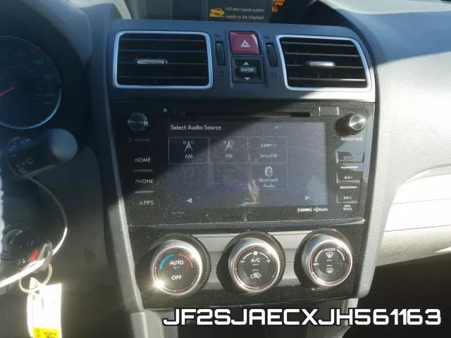 JF2SJAECXJH561163 фото 10