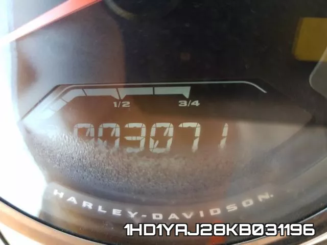 1HD1YAJ28KB031196 фото 9