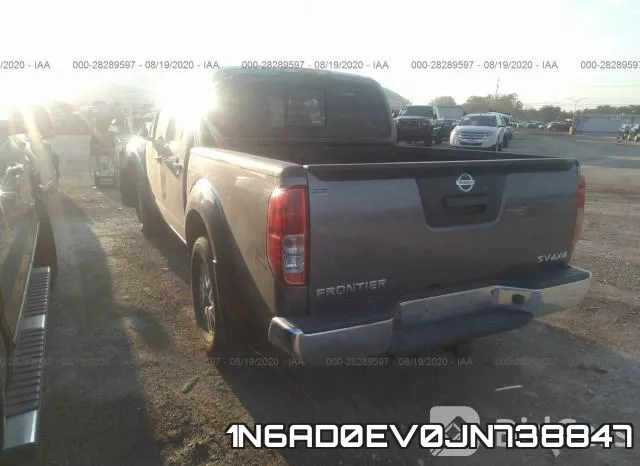 1N6AD0EV0JN738847 фото 4