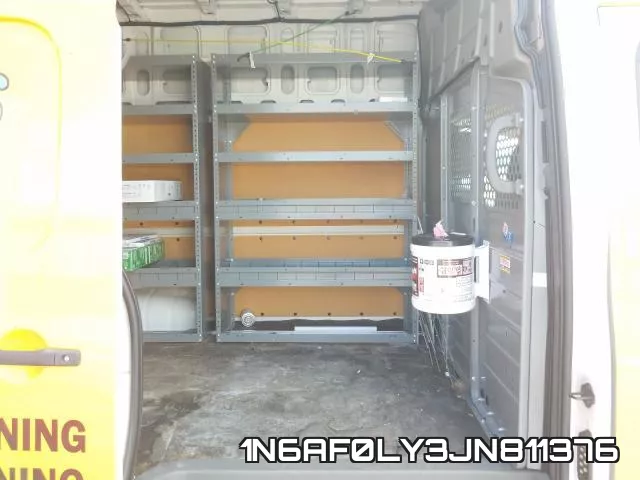 1N6AF0LY3JN811376 фото 7