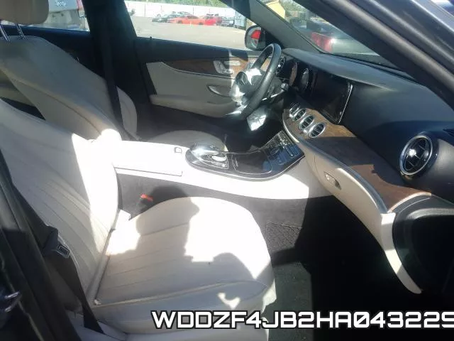 WDDZF4JB2HA043229 фото 6