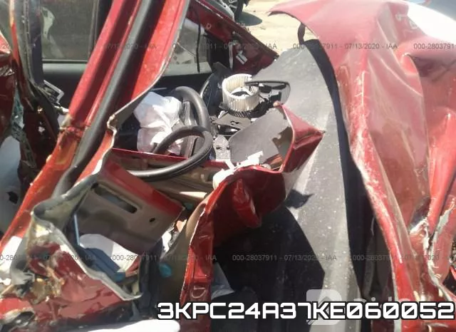 3KPC24A37KE060052 фото 6