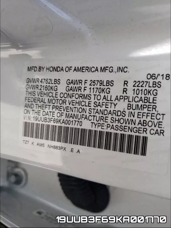 19UUB3F69KA001770 фото 2