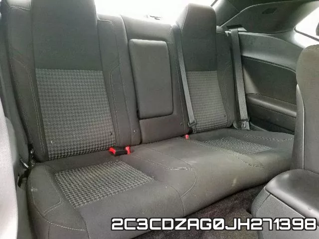 2C3CDZAG0JH271398 фото 7
