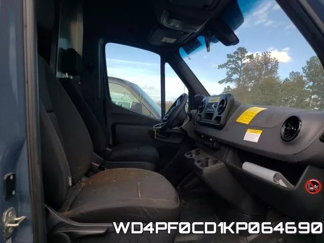 WD4PF0CD1KP064690 фото 6
