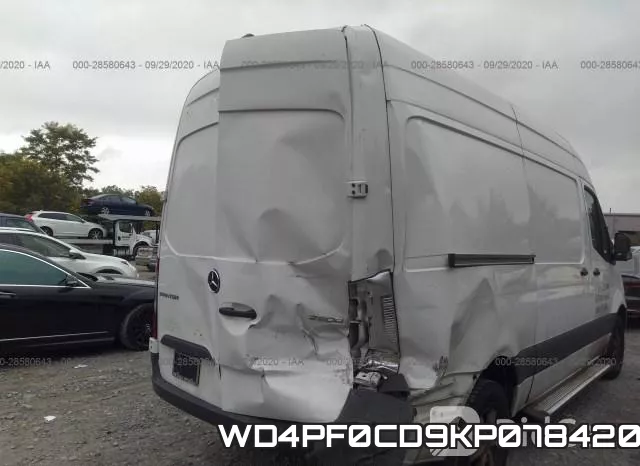 WD4PF0CD9KP078420 фото 7
