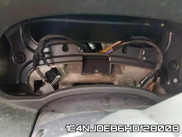 1C4NJDEB6HD128008 фото 9
