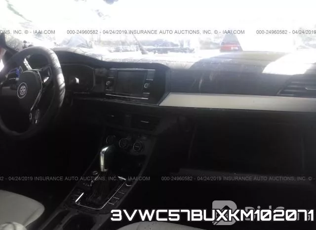 3VWC57BUXKM102071 фото 6