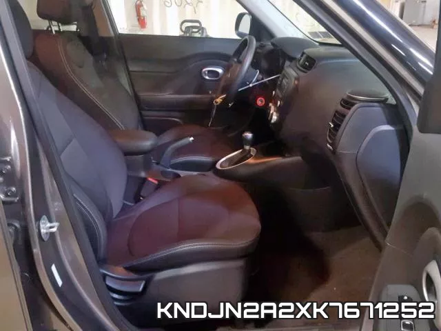 KNDJN2A2XK7671252 фото 6