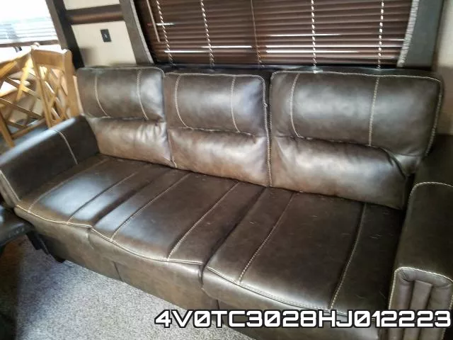 4V0TC3028HJ012223 фото 6