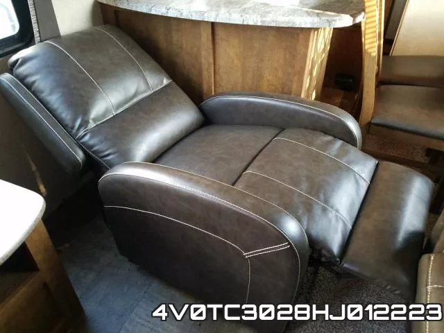 4V0TC3028HJ012223 фото 7