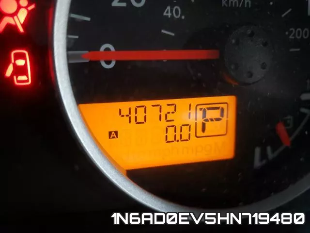 1N6AD0EV5HN719480 фото 9