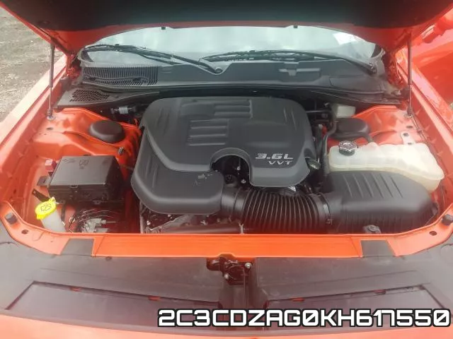 2C3CDZAG0KH617550 фото 8