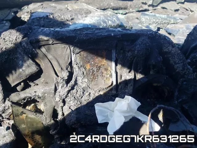 2C4RDGEG7KR631265 фото 8