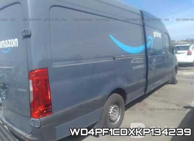 WD4PF1CDXKP134239 фото 5