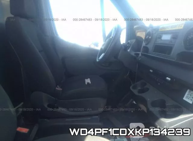 WD4PF1CDXKP134239 фото 6