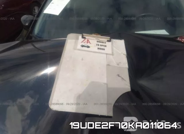 19UDE2F70KA011064 фото 2