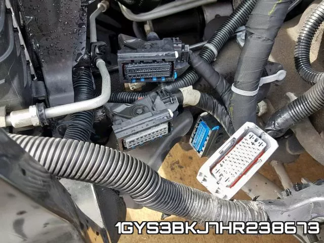 1GYS3BKJ7HR238673 фото 10