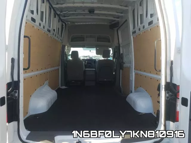 1N6BF0LY7KN810916 фото 10