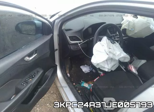 3KPC24A37JE005793 фото 6