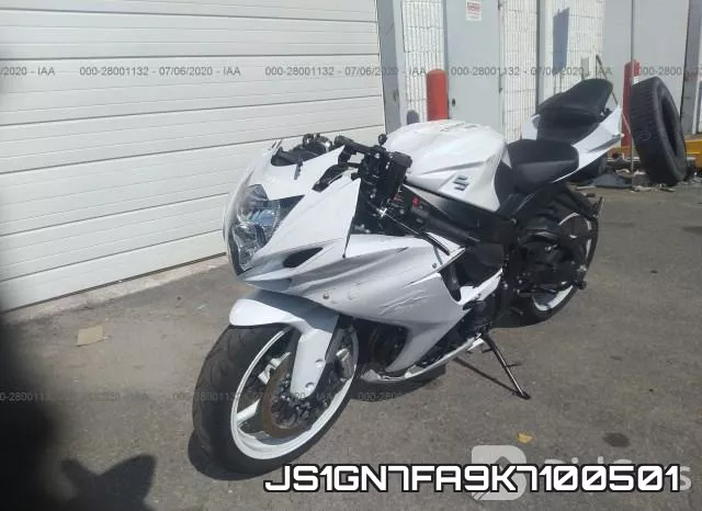 JS1GN7FA9K7100501 фото 3