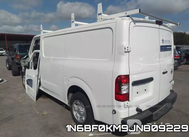1N6BF0KM9JN809229 фото 4