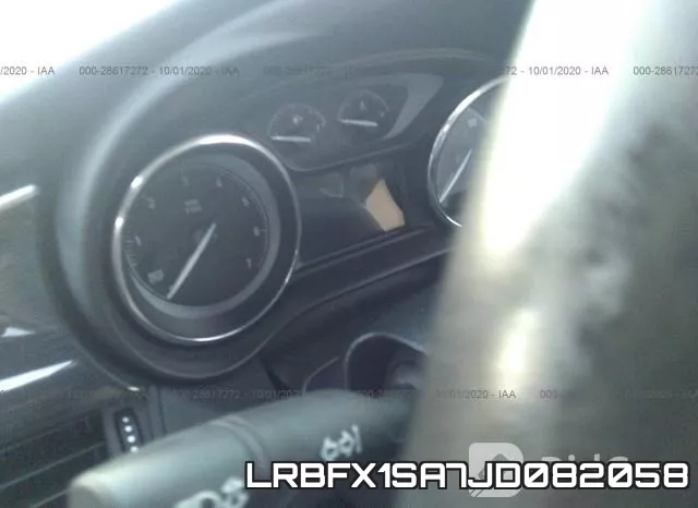 LRBFX1SA7JD082058 фото 8