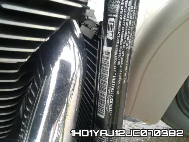 1HD1YAJ12JC070382 фото 2