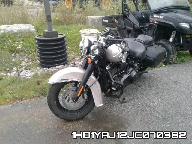 1HD1YAJ12JC070382 фото 3